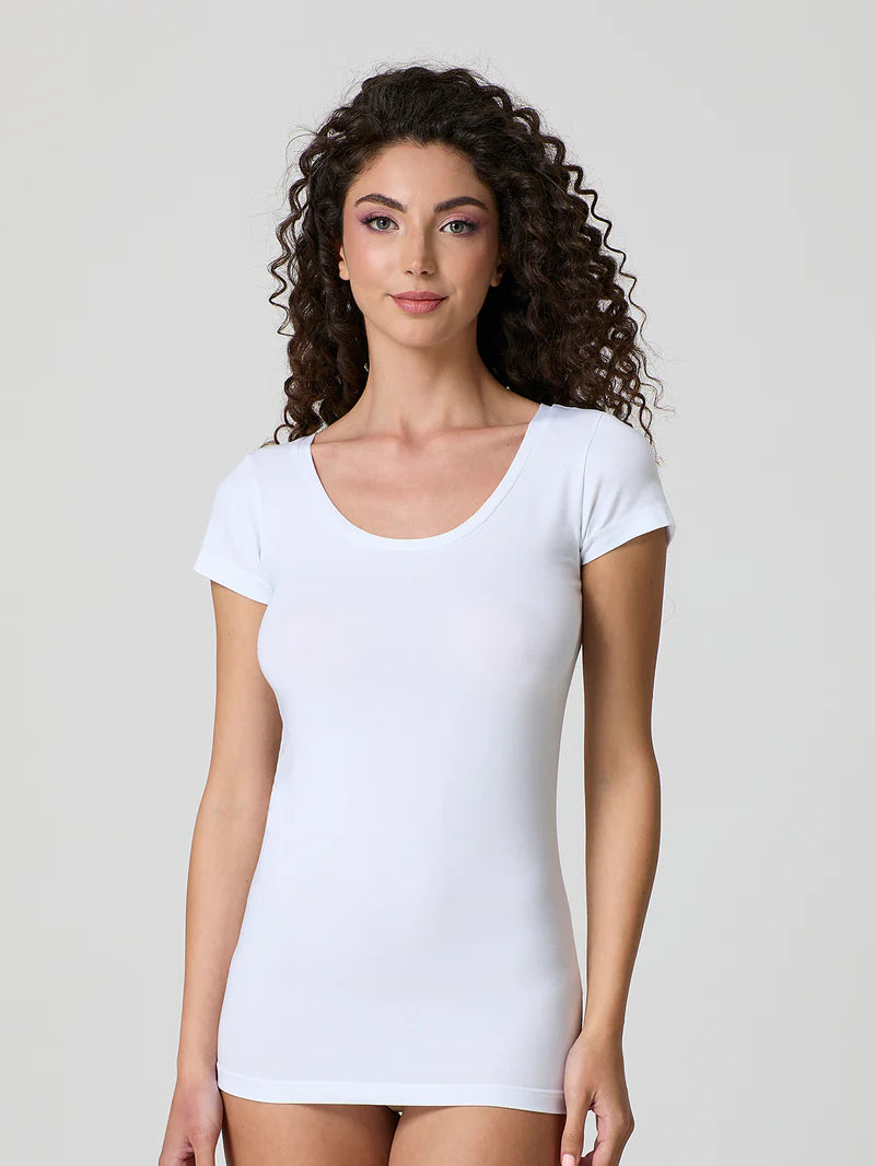 T-shirt Jadea scollo tondo profondo in cotone modal