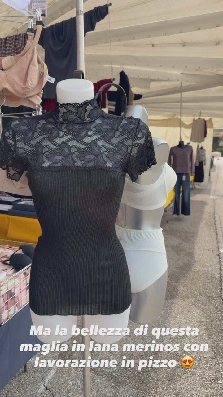 Maglia Donna Elegante in Lana Merino e Modal Plissé a Costina con Pizzo Floreale – Made in Italy