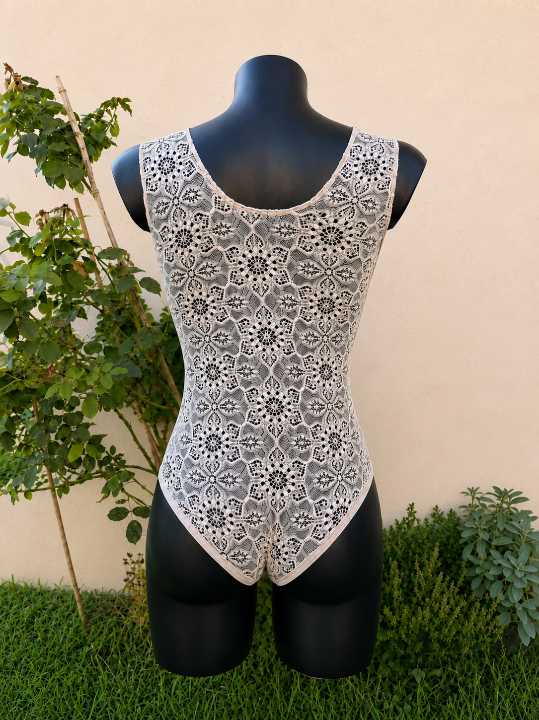 Body sottogiacca esternabile  in pizzo Made in Italy