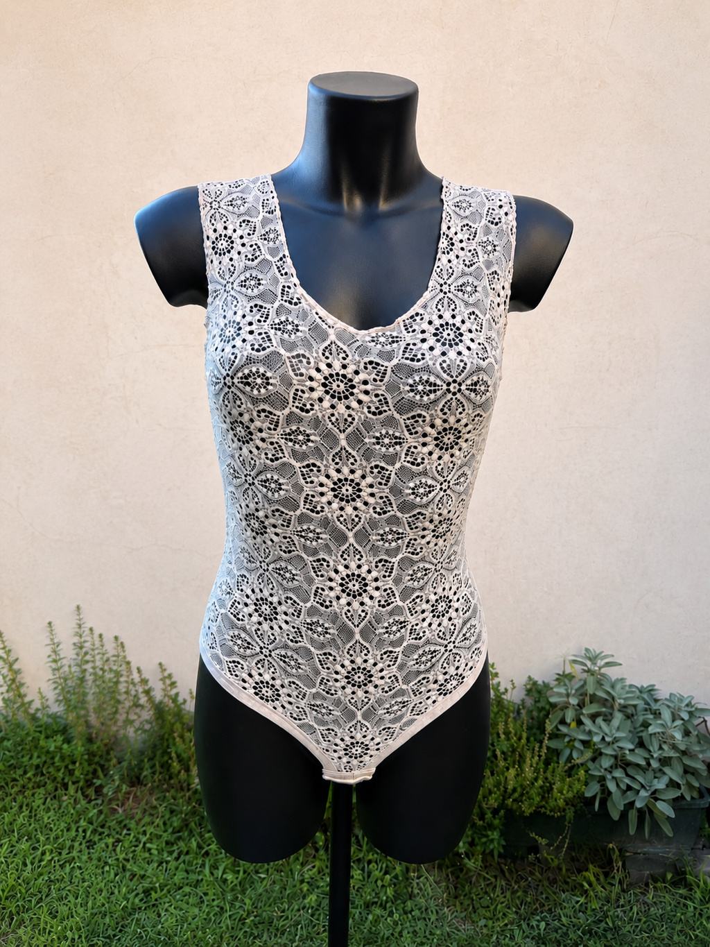 Body sottogiacca esternabile  in pizzo Made in Italy