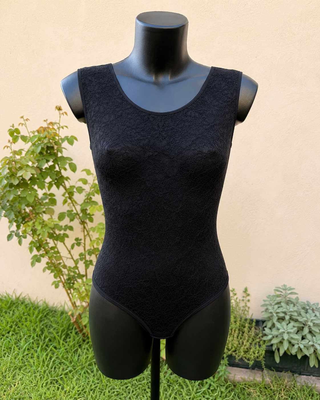 Body sottogiacca esternabile  in pizzo Made in Italy